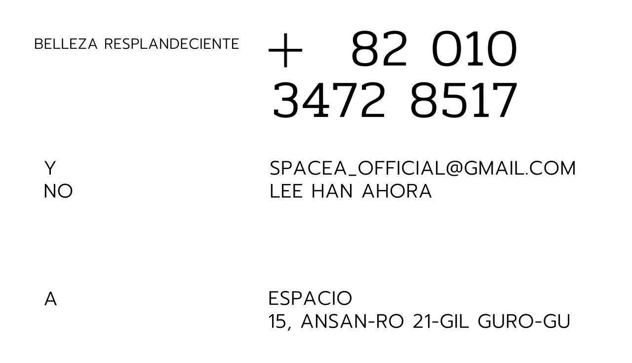 Logotipo inglés tarjeta de visita con la letra A sobre fondo morado