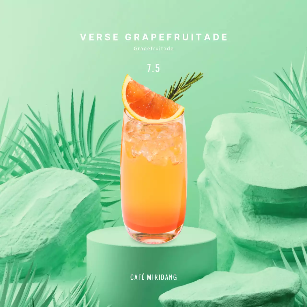 Zomerse drankjes met een groene tropische achtergrond