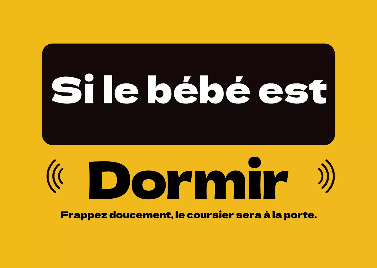 Panneau jaune lisible sur la porte d'entrée de la maison