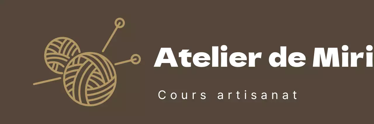 Tablier d'une seule ligne portant le logo d'un atelier de tricot à la main avec une illustration d'un écheveau de fil et d'une épingle.