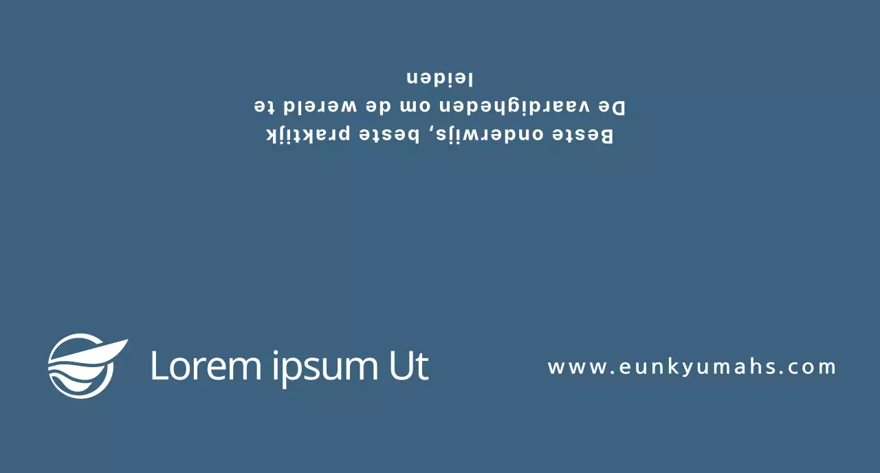 Een eenvoudig concept met donkerblauwe tekst om een middelbare kunstschool te promoten.