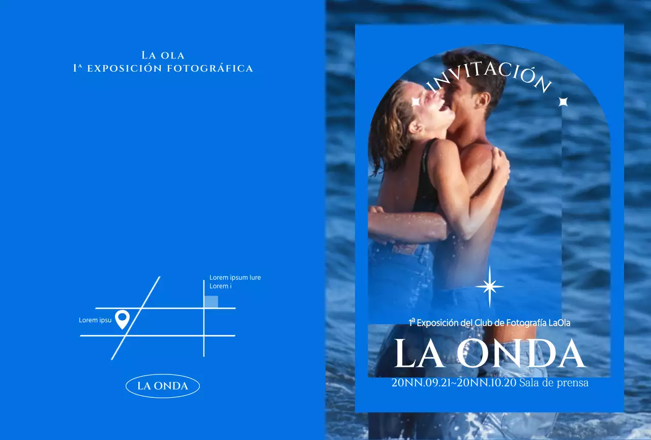 Emotiva exposición de fotografía oceánica en azul