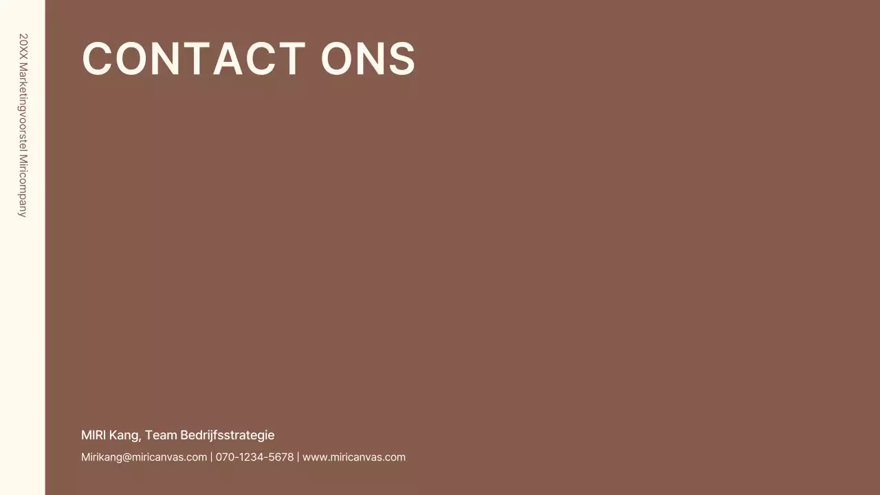 Een zakelijke conceptkit met minimalistische en eenvoudige lijnen in bruin.