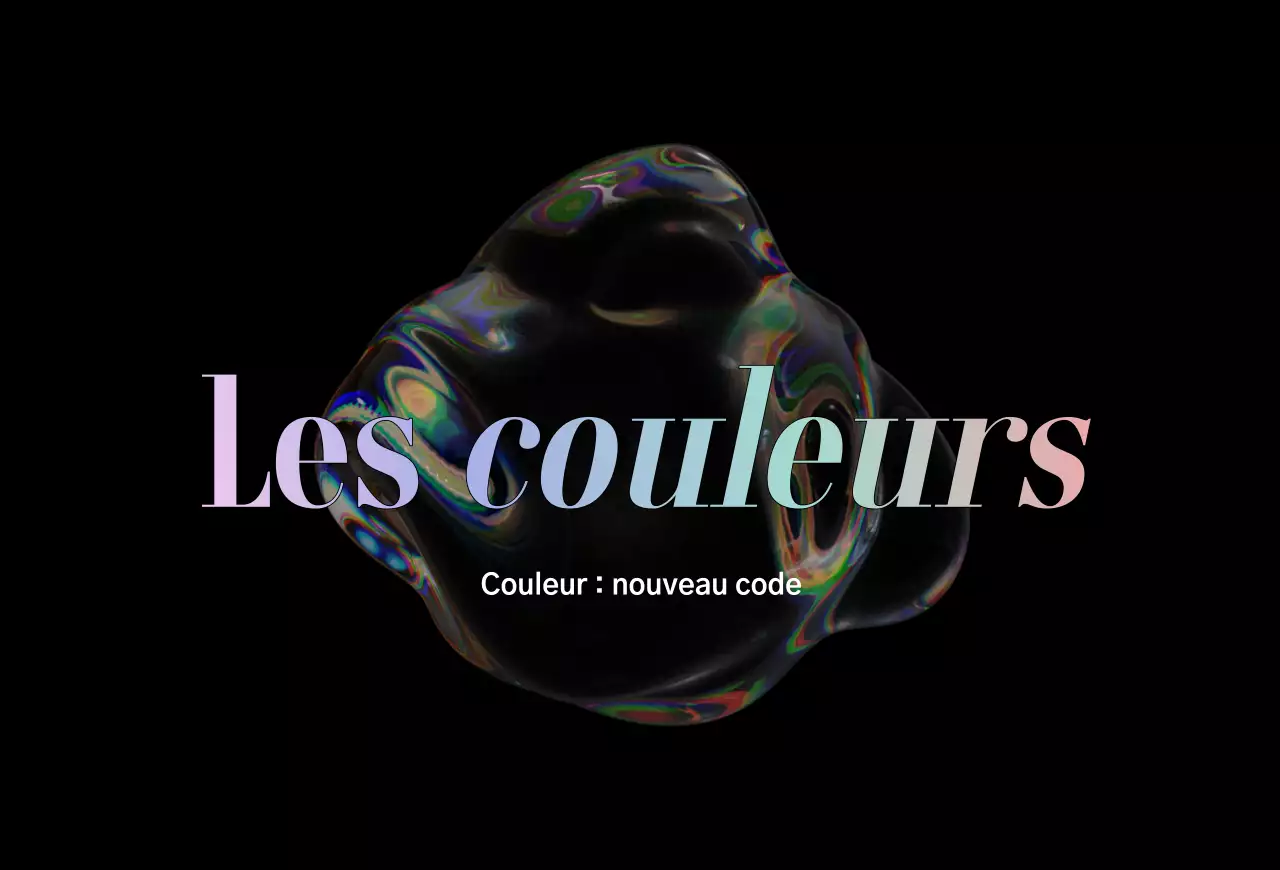 Un pop-up store au design épuré avec des objets en verre blanc et noir