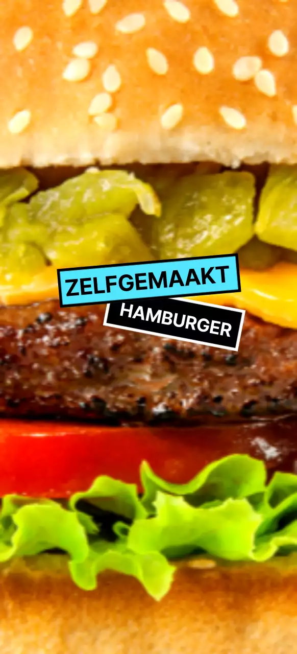 Blauw en zwart gelabelde handgemaakte hamburgers