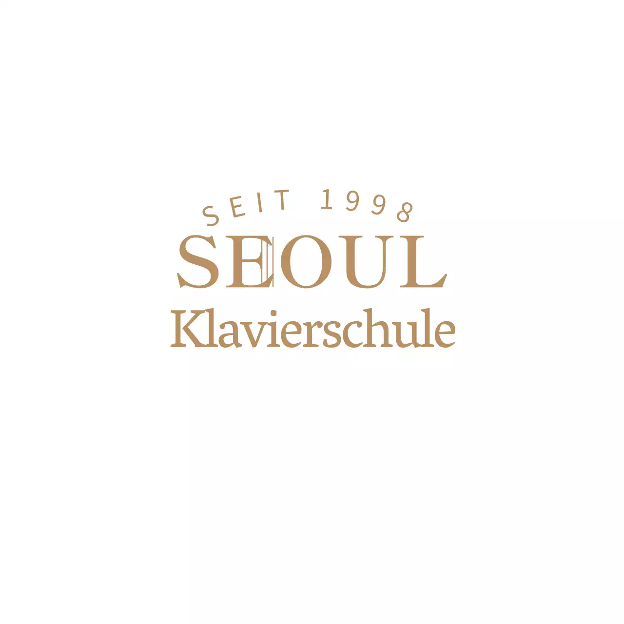 Stilvolle und emotionale Klavierschulwerbung in Weiß und Beige