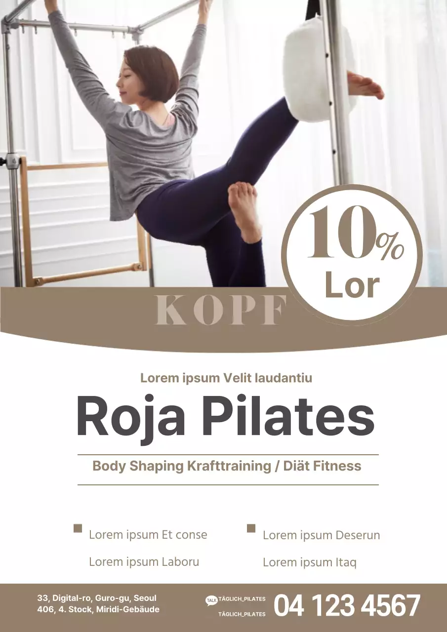 Hübsches Werbematerial der Schule mit einem Bild von Ihnen beim Pilates auf einem beigen Gerät.