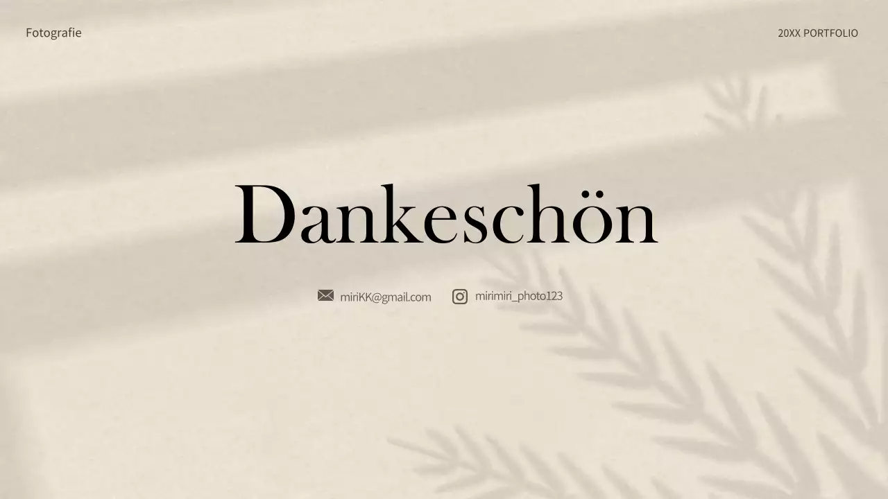 Portfolio von Filmkamera-Konzepten in Beige