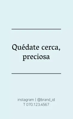 Etiquetas de marca sencillas en azul claro