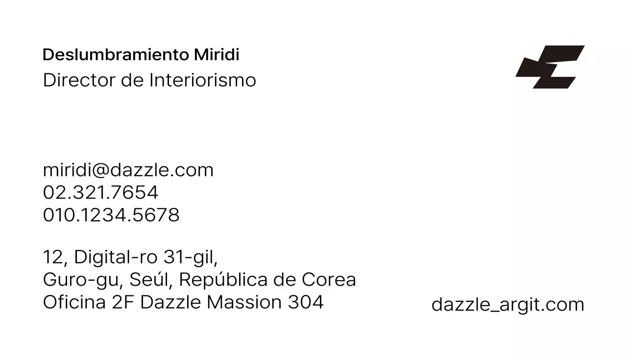 Tarjeta de visita básica con logotipo en la parte inferior