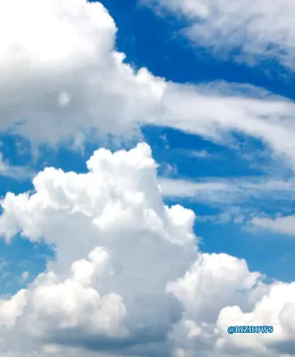 Eine frisch gefärbte Wolke Leinwand Hintergrund
