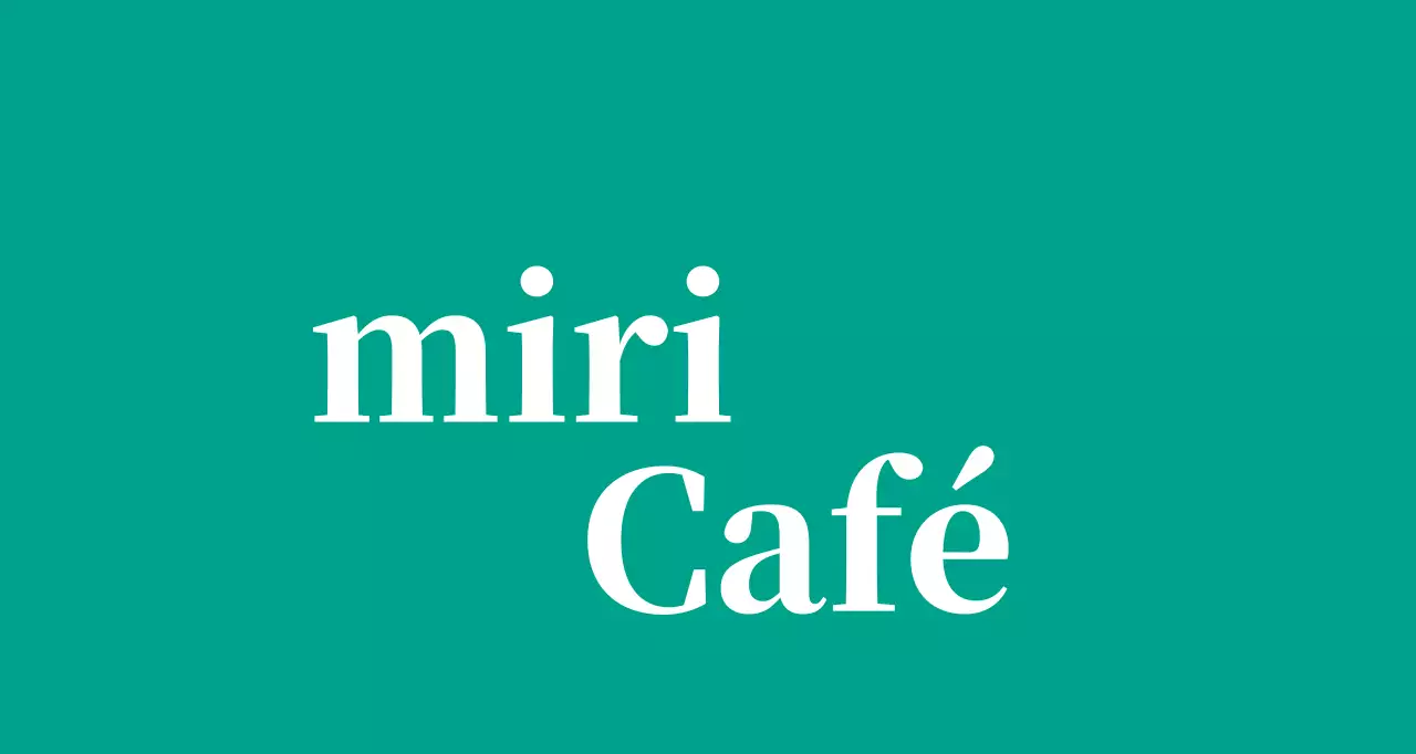 Cafe Ballette sobre fondo turquesa con logotipo en inglés