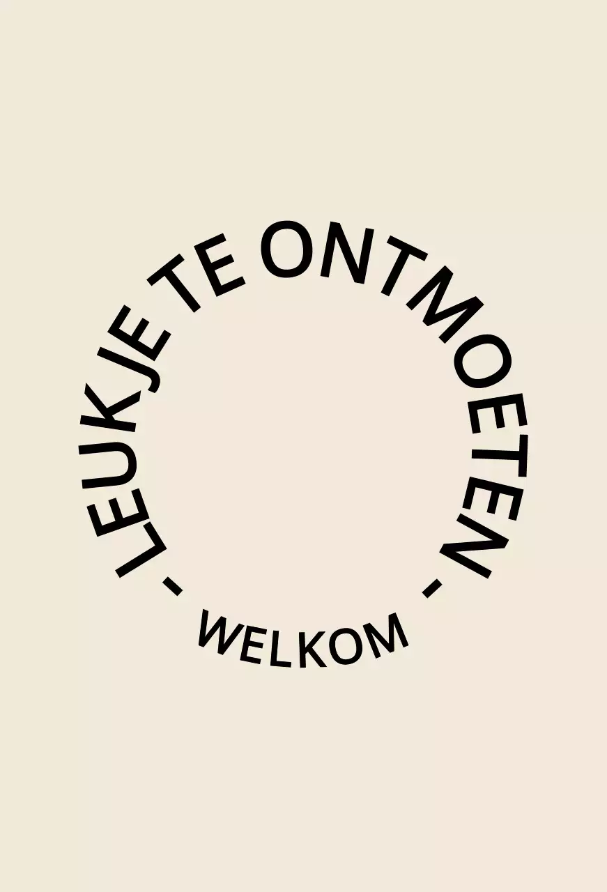 Eenvoudige, emotionele tekststijl in lichtbruin en zwart