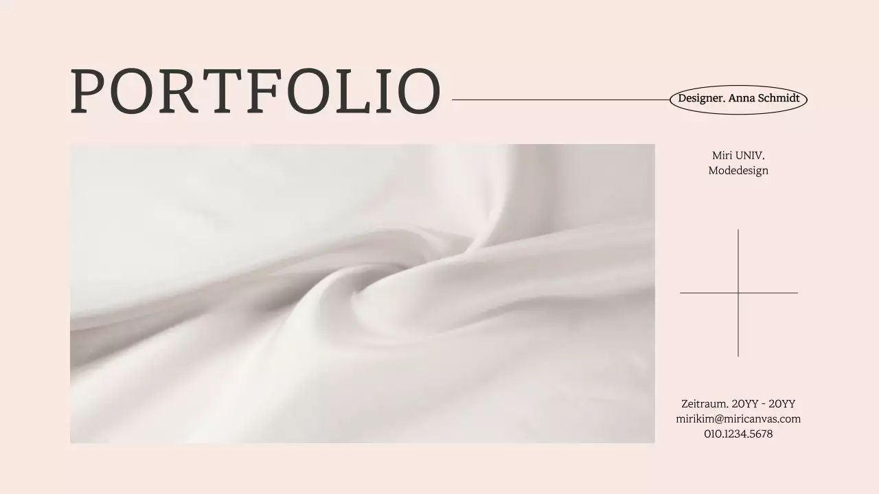 Einfaches Modedesign und Portfolio in Pastellfarben