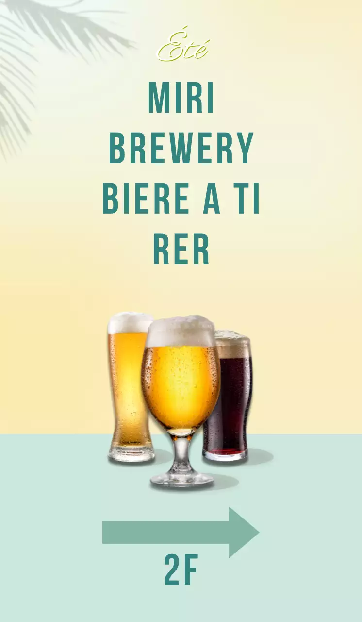 Bière d'été avec palmiers sur fond bleu clair