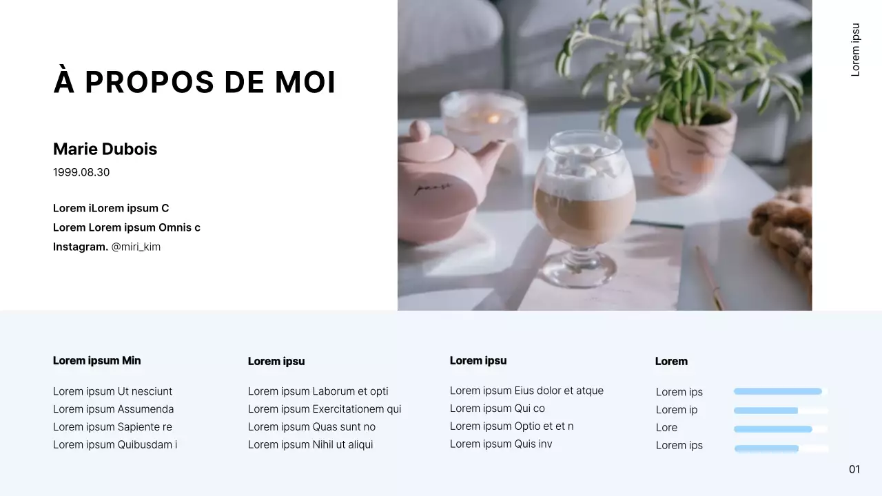 Portfolio simple d'architecte d'intérieur en blanc et bleu clair