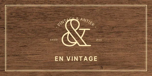 Vintage antiek winkelbord met ivoorkleurige tekst voor een klassieke look