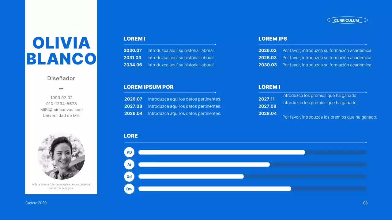 Una cartera azul y organizada