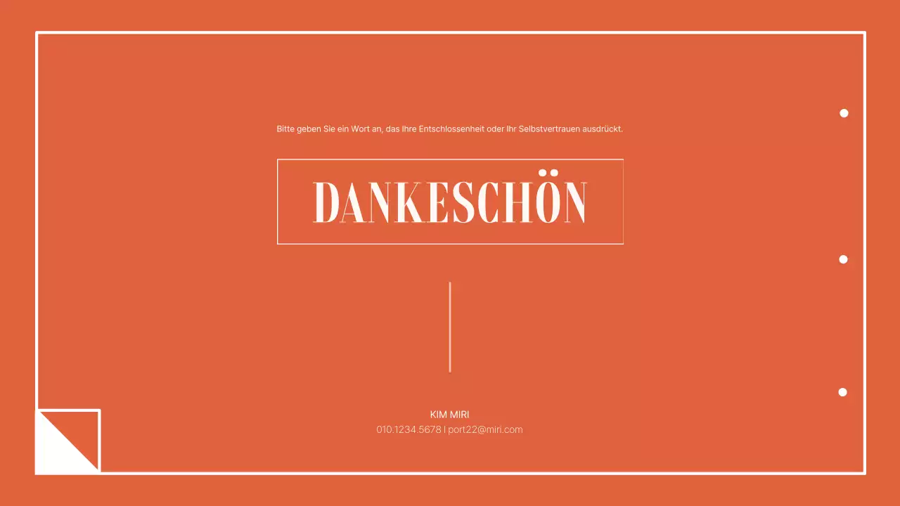 Ein einfaches, geordnetes Portfolio für einen Universitätsstudenten in Orange