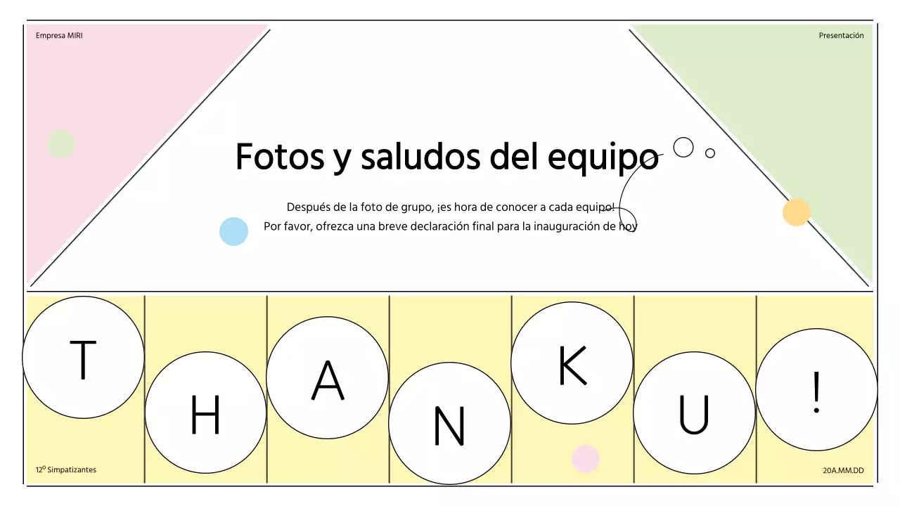 Ceremonia de presentación de los apoyos con formas de sol en colores pastel