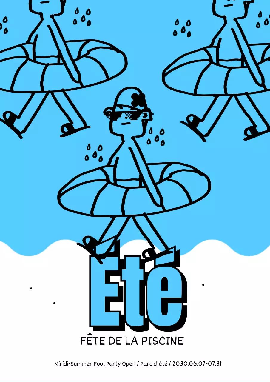 Garçon en chambre à air dans une jolie piscine en bleu clair et blanc