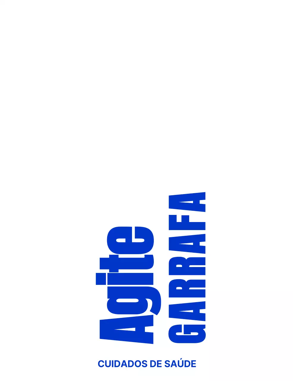 Conceito para uma garrafa azul dedicada aos batidos de saúde