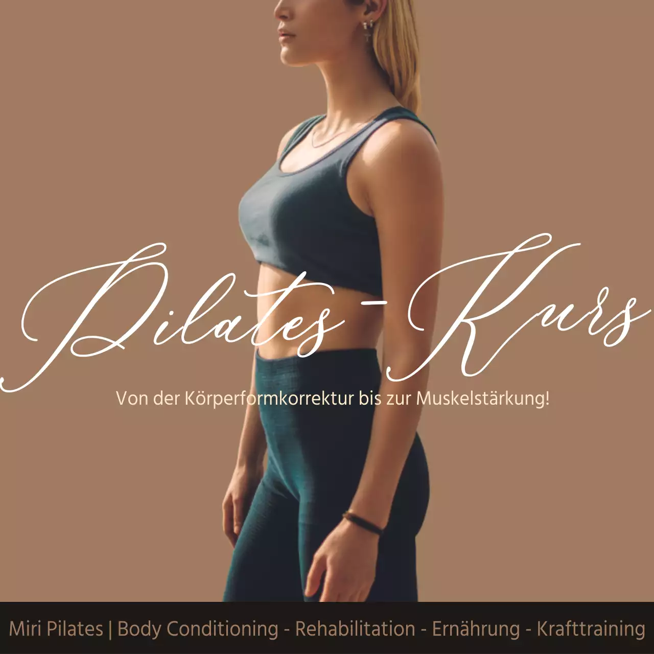 Frau im Trainingsanzug auf beigem Hintergrund