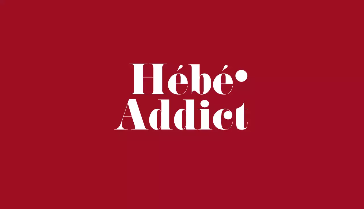 Carte de visite simple pour le vin sur fond rouge