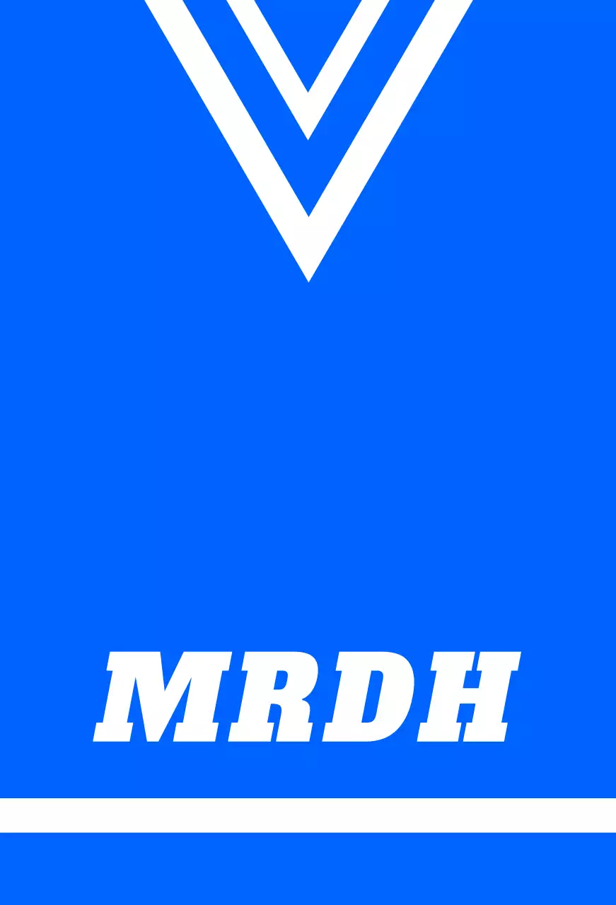 青地に白のロゴが入ったスポーツショップのユニフォームバレット