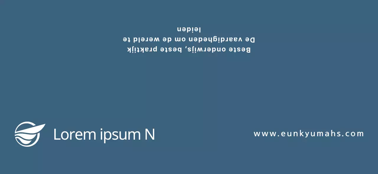 Een eenvoudig concept met donkerblauwe tekst om een middelbare kunstschool te promoten.