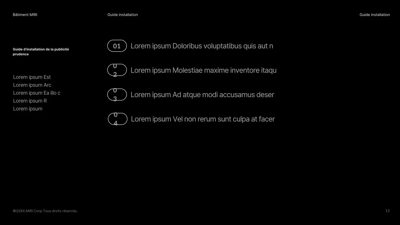 Un bâtiment noir et orange épuré, une publicité pour un produit en bref