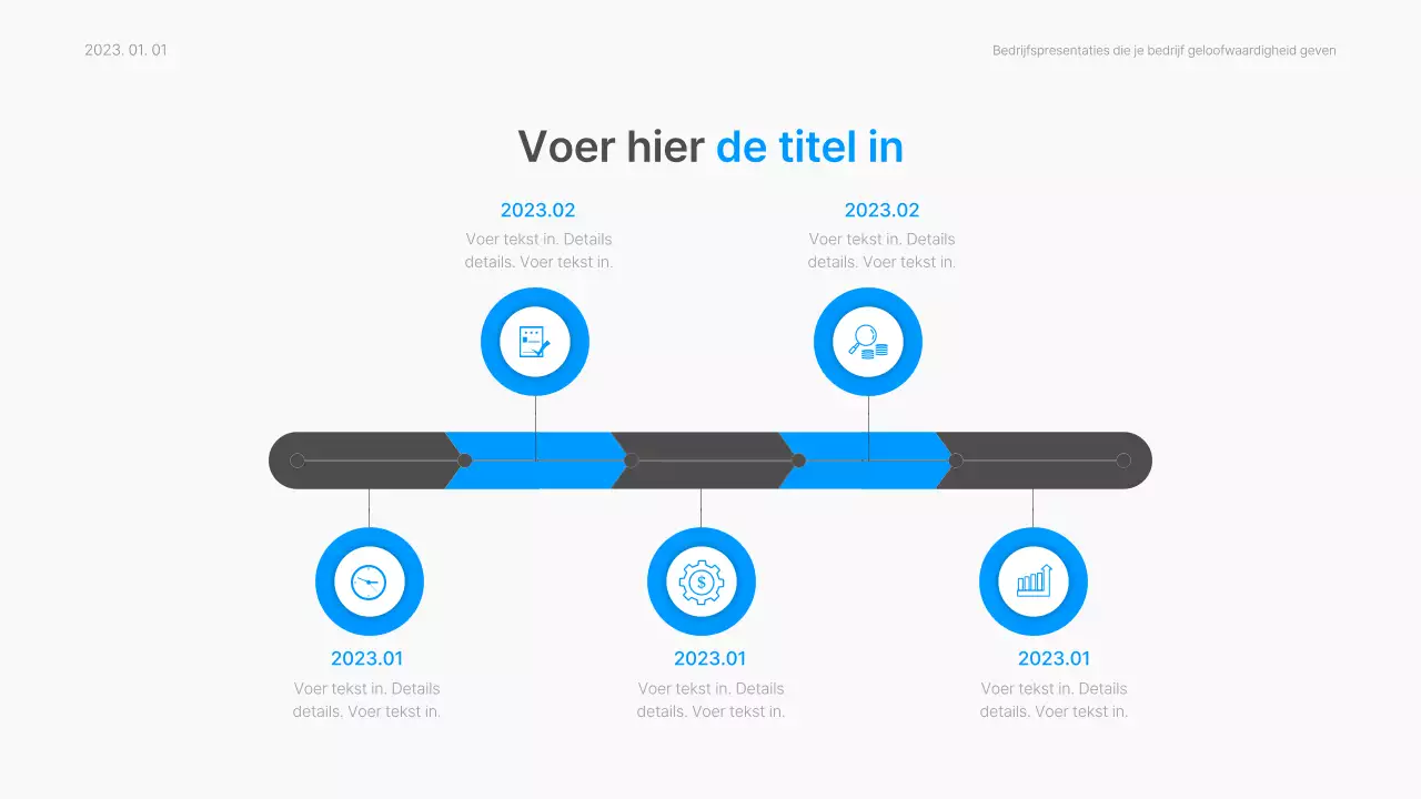 Bedrijfsrapport met een modern kleurverloop in wit en blauw