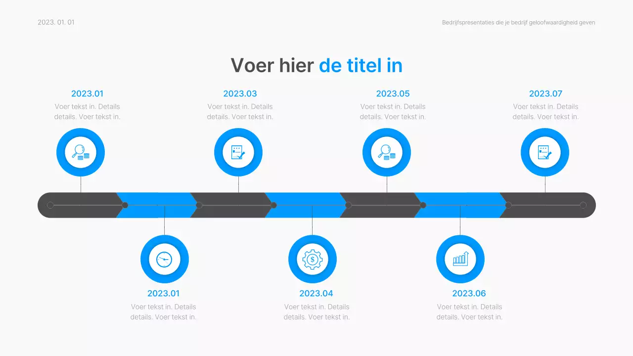 Bedrijfsrapport met een modern kleurverloop in wit en blauw
