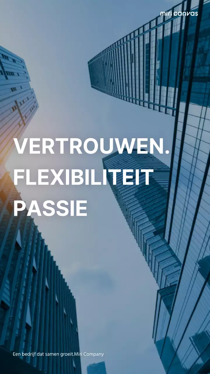 Zakelijke bedrijfsslogan op zwarte fotoachtergrond