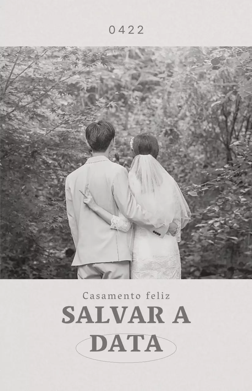 Um convite de casamento tipo postal com uma fotografia de casamento a preto e branco, com um destaque calmante
