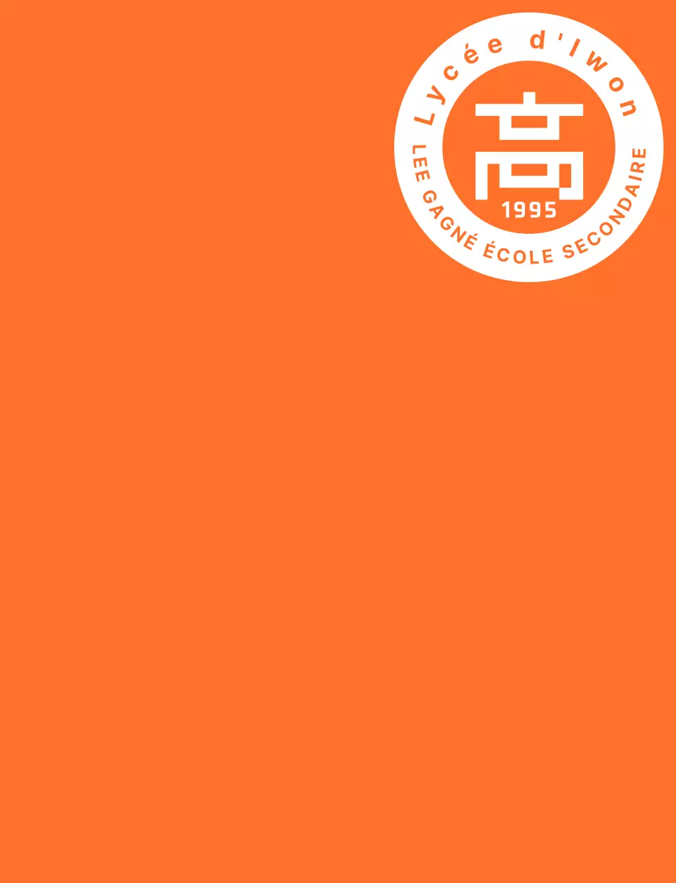 T-shirt pour le personnel du festival de l'école secondaire dans un style épuré, orange et blanc, avec un logo en forme d'emblème
