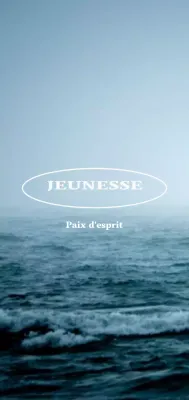 Produits dérivés présentant des photos d'océans bleus, calmes et sereins et des mots sentimentaux en anglais.