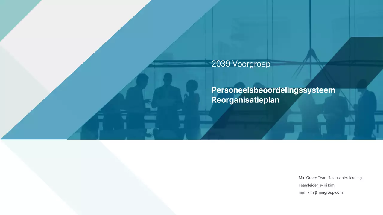 Blauw-groen en grijs businessplan voor de reorganisatie van het personeelsbeoordelingssysteem van Mirigroup Businessplan