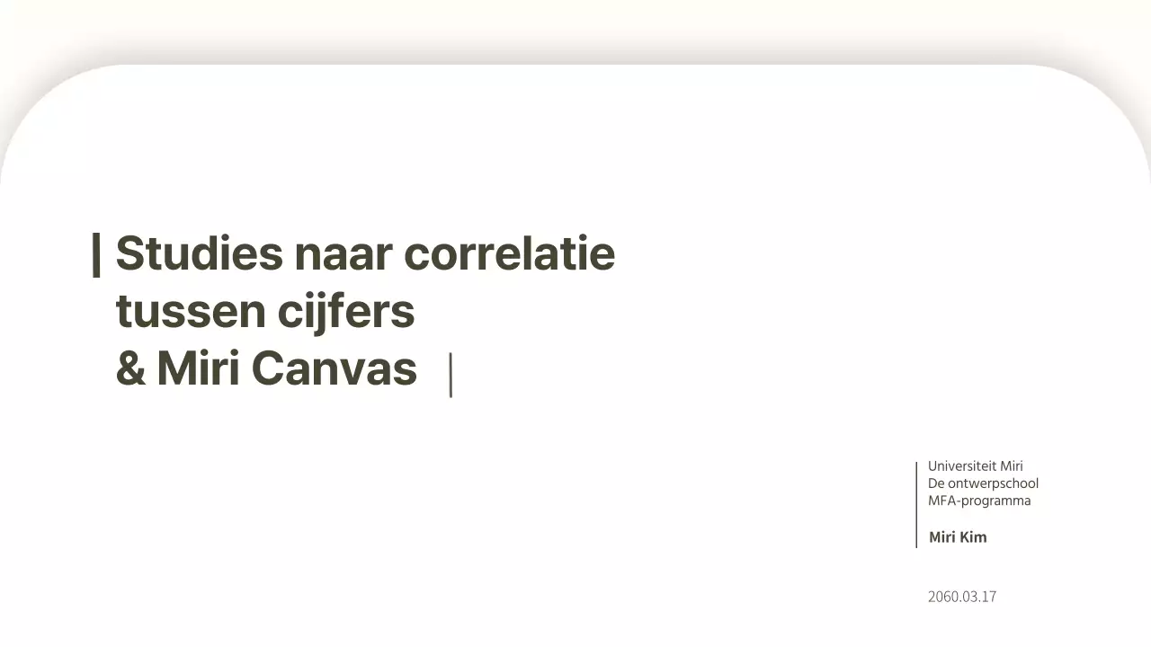 Een gebroken witte, opgeruimde, minimalistische basispresentatie op papier