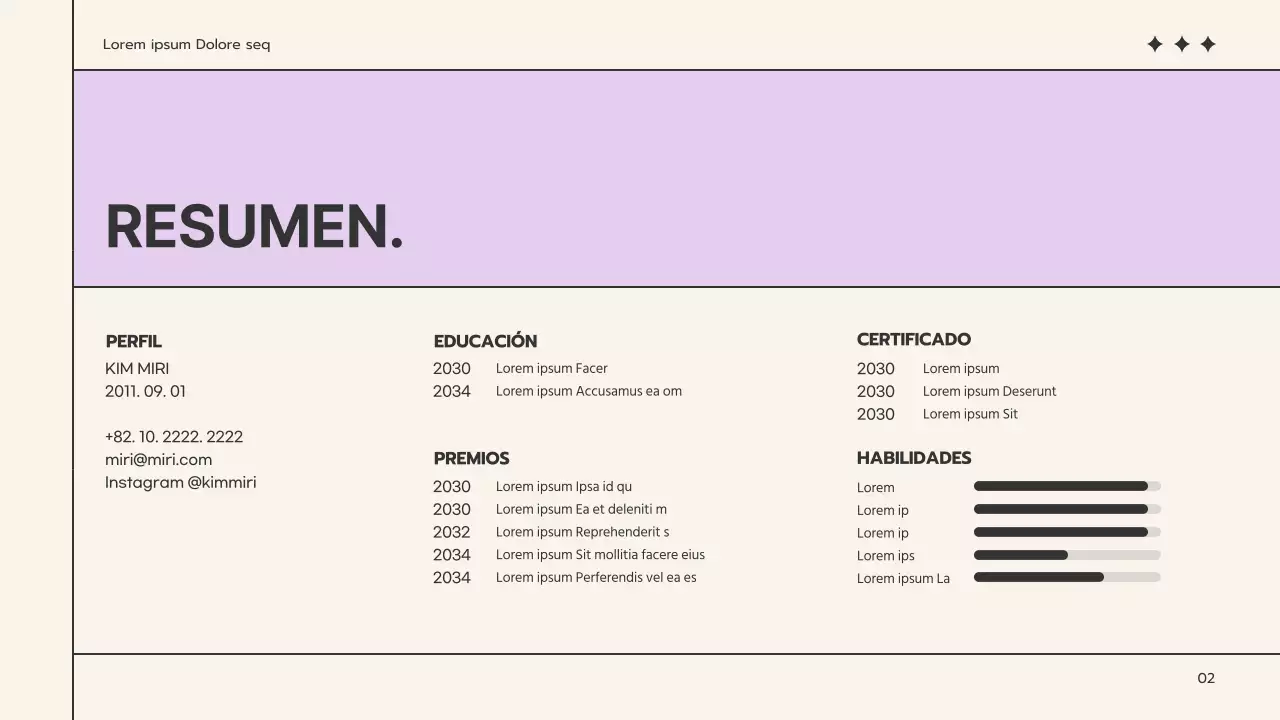 Una sencilla cartera beige y malva para buscar trabajo