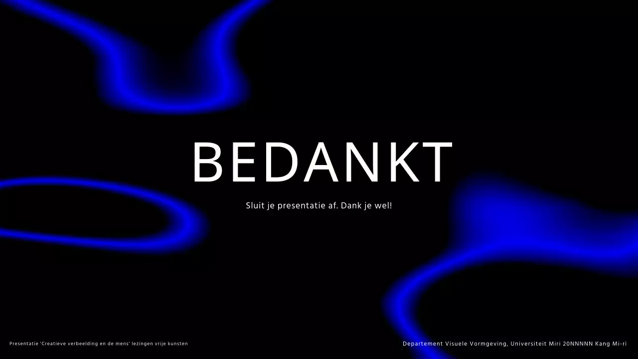 Trendy portretreportage in blauw, zwart en wit