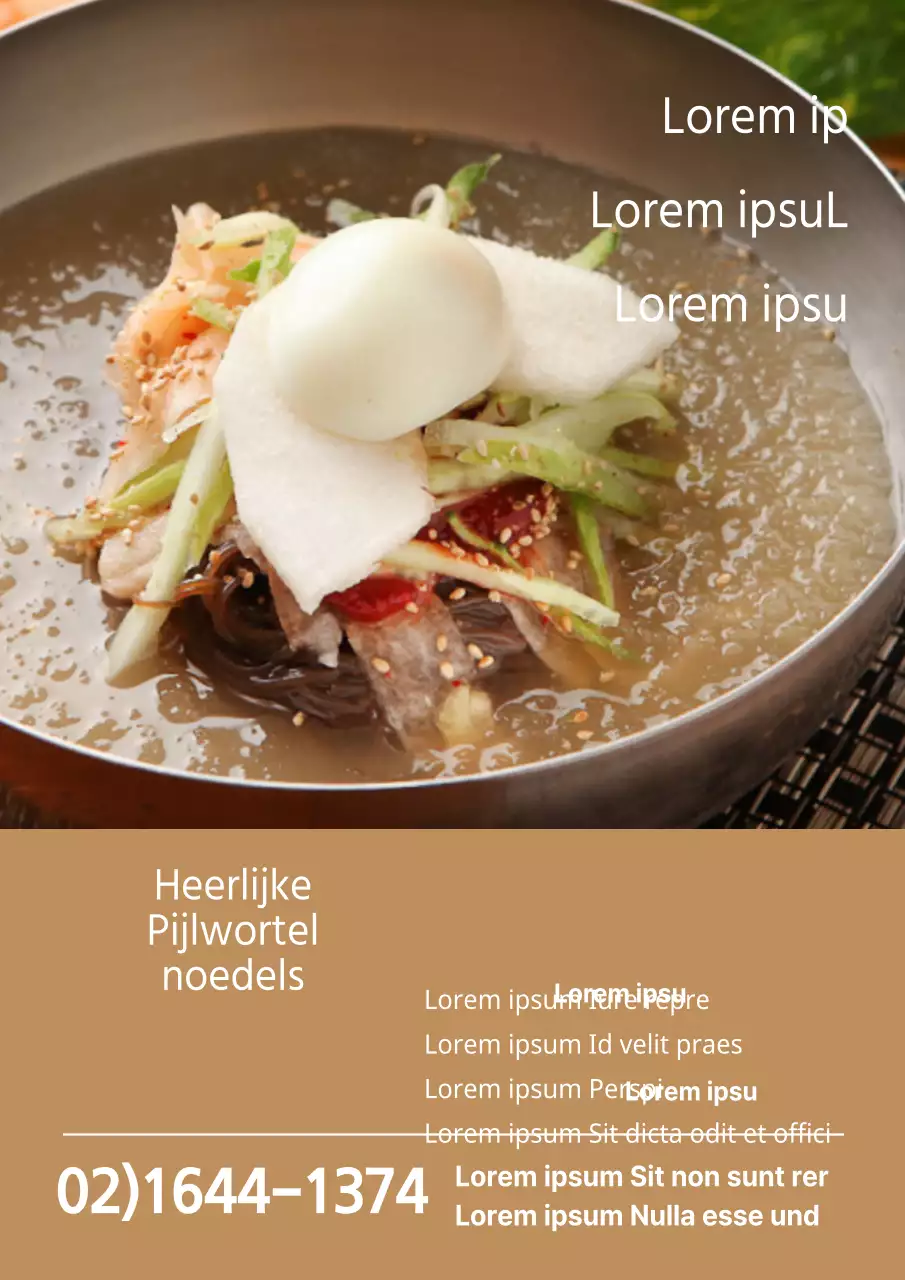 Promoot een udon restaurant met een foto van bruine, warme udon noedels