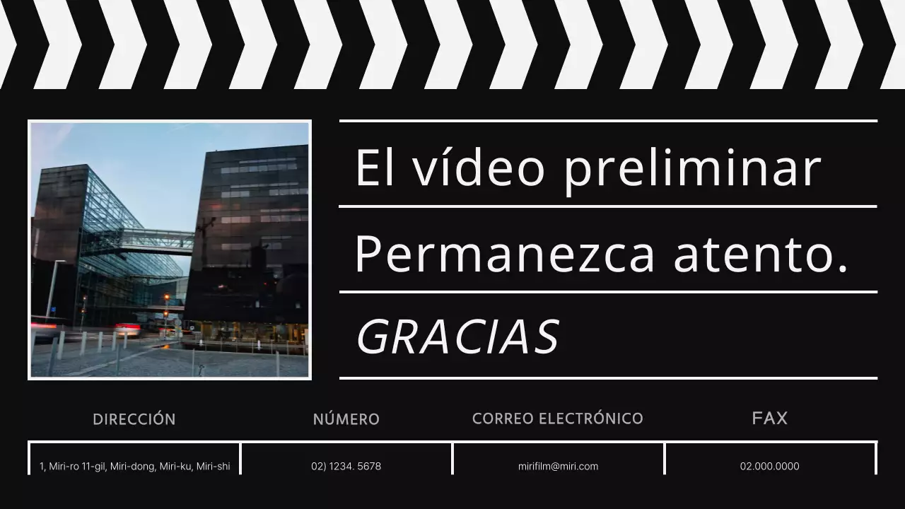 Concepto de película en blanco y negro para promocionar la Academia de Cine