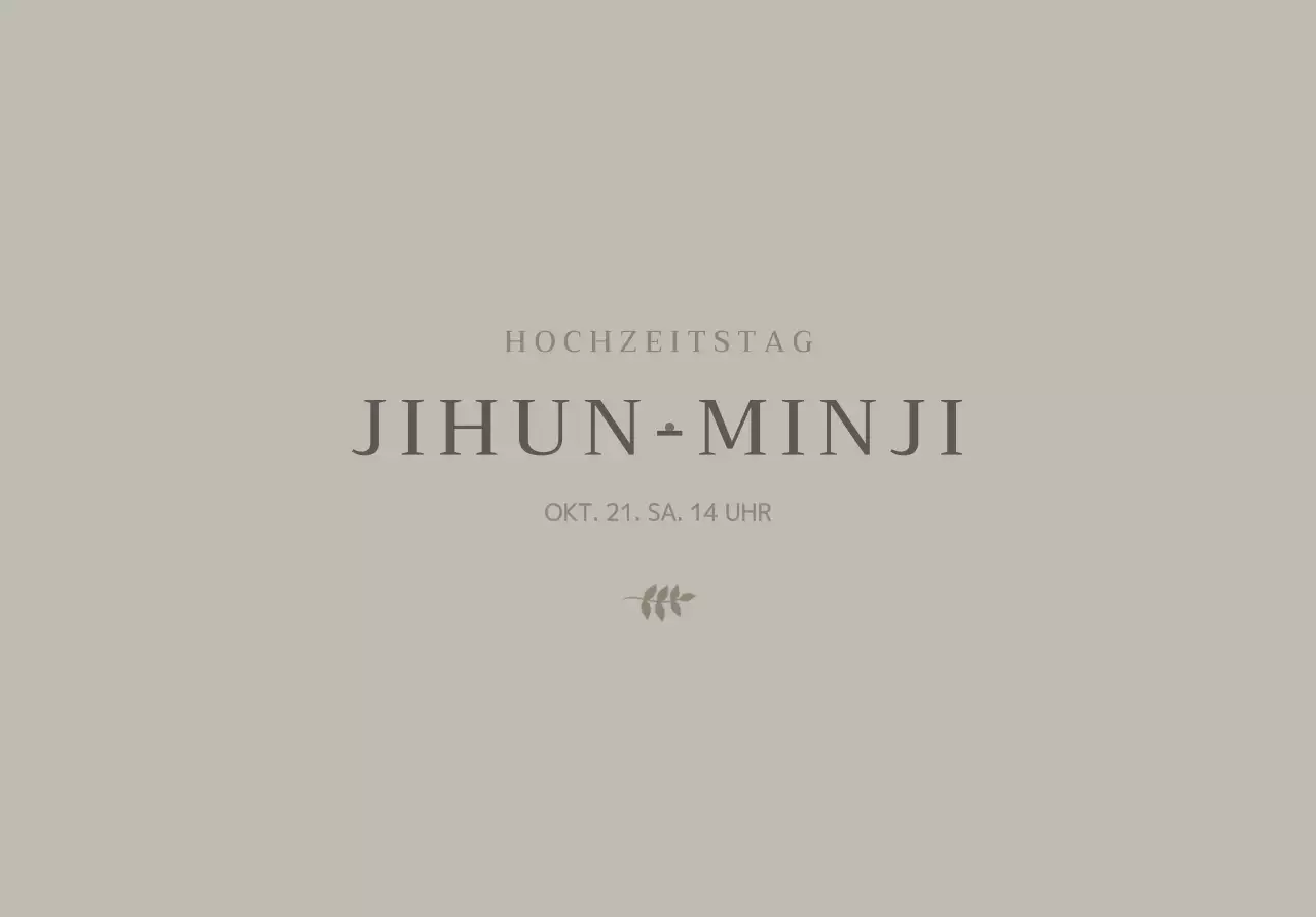 Umschläge für Hochzeitseinladungen in schlichtem Design mit botanischen Illustrationen in gedeckten Farben und den Namen von Braut und Bräutigam.