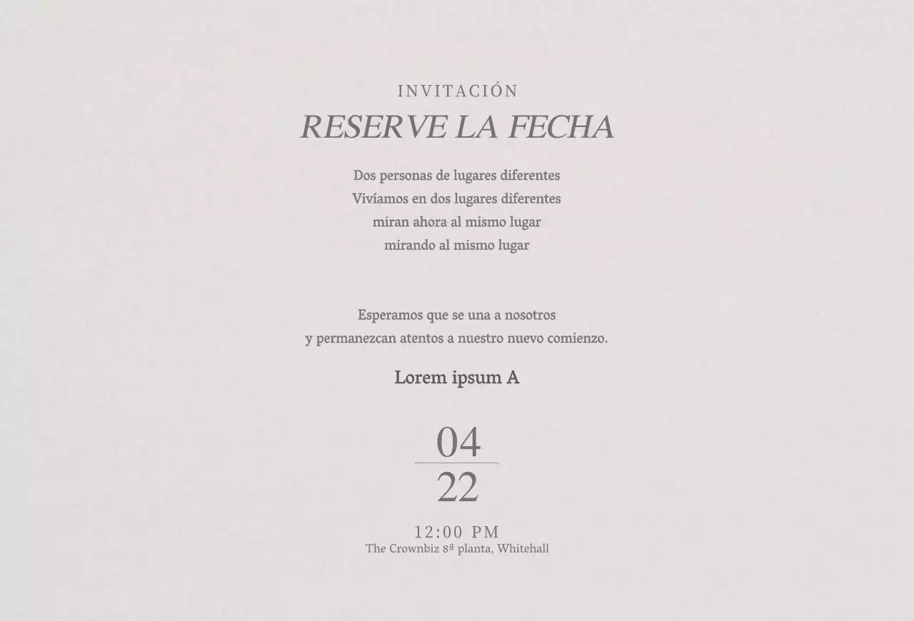 Una invitación de boda discreta con fotografía de boda en blanco y negro