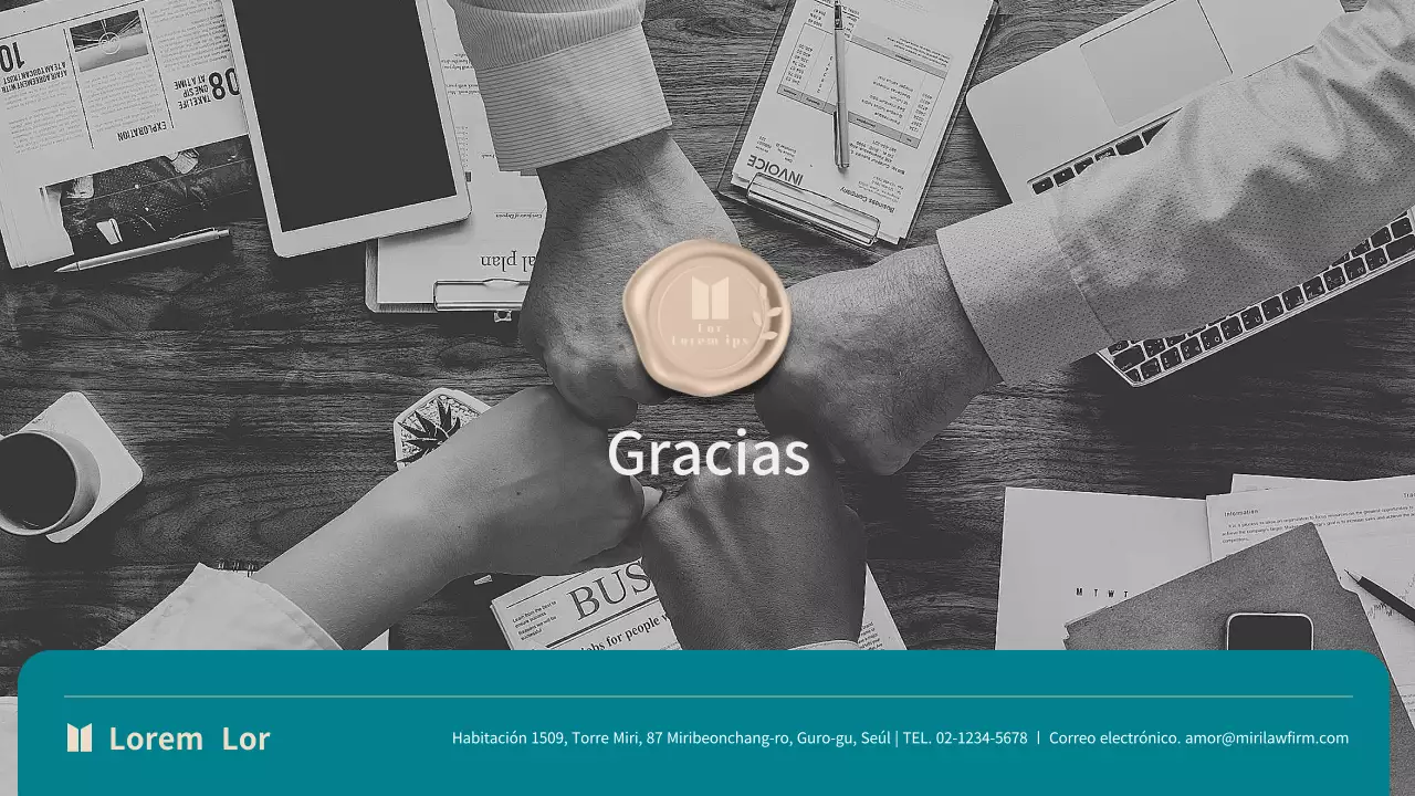 Propuesta de despacho de abogados profesional con un sencillo tema turquesa