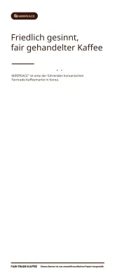 Brauner, einfacher Text mit Informationen zu Fairtrade-Kaffee im Regal