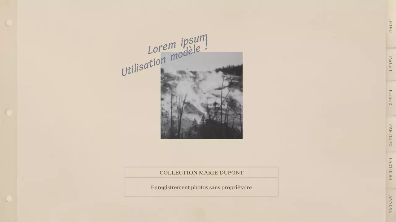 Un livre photo rétro beige, d'inspiration vintage.