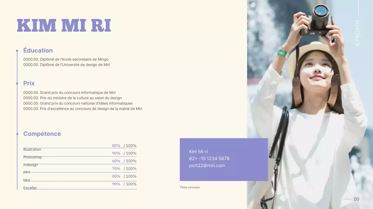 Un portfolio épuré, mauve et beige, pour la préparation à l'emploi d'un étudiant.