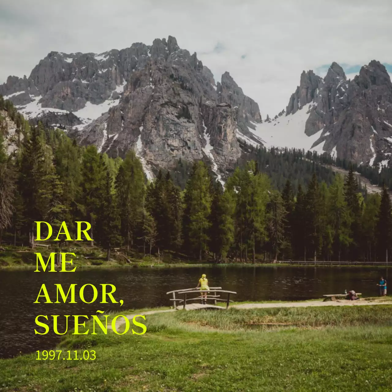 Mercancía con fotos tranquilizadoras de época y detalles en verde fluorescente.